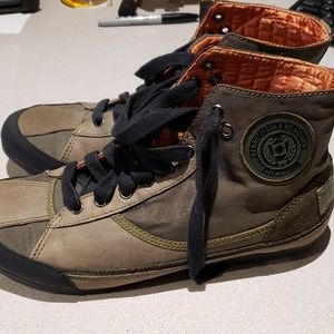 Kenneth Cole Sneakers